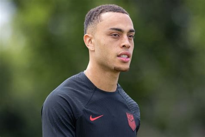 Sergino Dest Height, Weight, Net Worth, Age, Birthday, Wikipedia, Who, Nationality, Biography