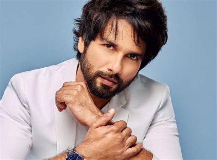 Shahid Kapoor Height, Weight, Net Worth, Age, Birthday, Wikipedia, Who, Instagram, Biography