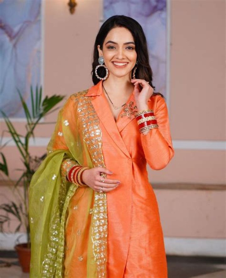 Shakun Batra Height, Weight, Net Worth, Age, Birthday, Wikipedia, Who, Nationality, Biography