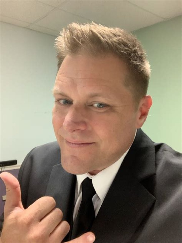 
Shane Berengue Height, Weight, Net Worth, Age, Birthday, Wikipedia, Who, Nationality, Biography 