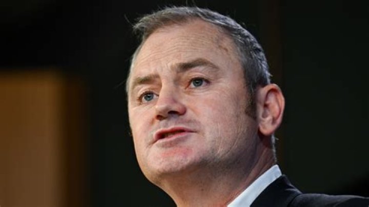 Simon Holmes A Court Has More Than 1 Million In War Chest Money, How Much Has He Accumulated As His Net Worth?