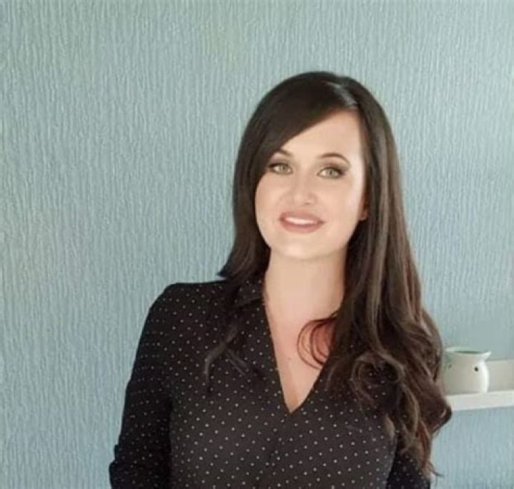 
Sophie Collacott Height, Weight, Net Worth, Age, Birthday, Wikipedia, Who, Nationality, Biography 