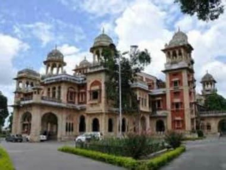 
SP boycotts Assembly proceedings over Allahabad University agitation 