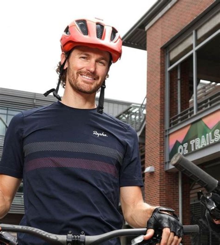 
Steuart Walton Height, Weight, Net Worth, Age, Birthday, Wikipedia, Who, Nationality, Biography 