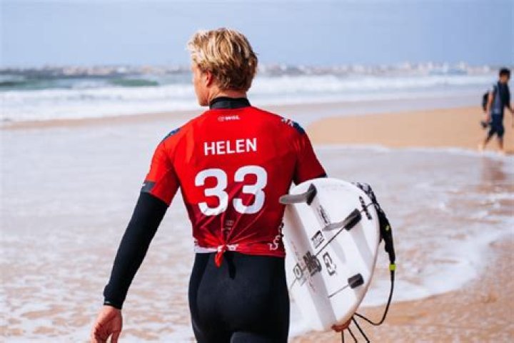 
Surfer Ethan Ewing Parents: Mum Helen And Father 