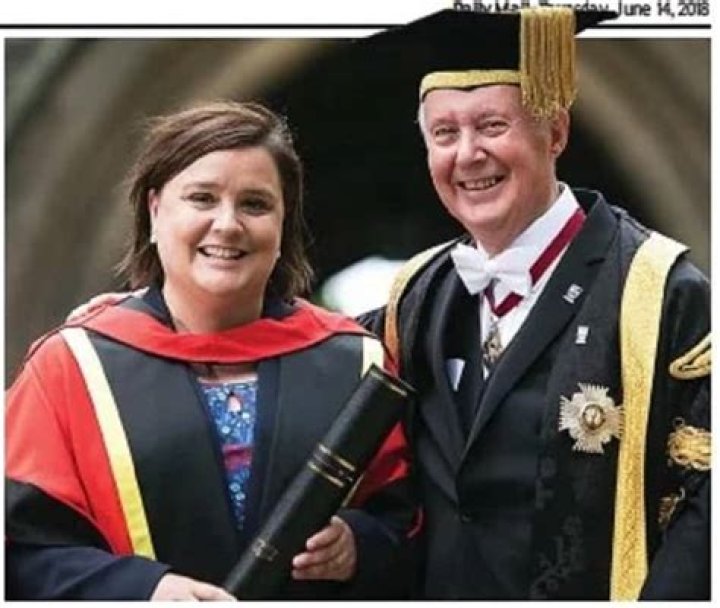 
Susan Calman Height, Weight, Net Worth, Age, Birthday, Wikipedia, Who, Nationality, Biography 