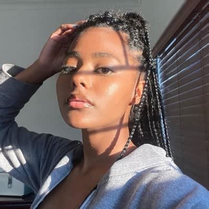 Sydney Seethal Height, Weight, Net Worth, Age, Birthday, Wikipedia, Who, Nationality, Biography