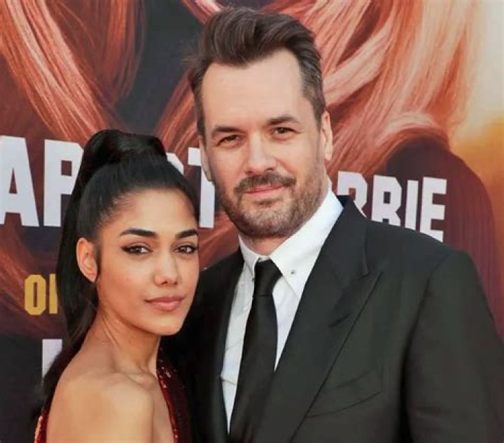 Tasie Lawrence Height, Weight, Net Worth, Age, Birthday, Wikipedia, Who, Nationality, Biography