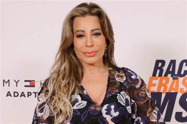 
Taylor Dayne Reveals ‘Dark’ Battle with Colon Cancer: ‘This Has Challenged Me Mentally, Emotionally’ 