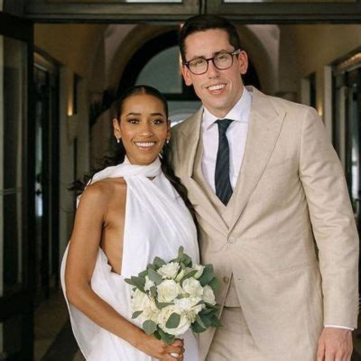 
The Bachelor Star Seinne Fleming Got Married To Her Long-Time Boyfriend Doug Fillmore 