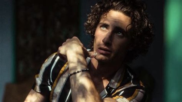 This Is How Chris Barnett Made A Net Worth of $800 Thousand