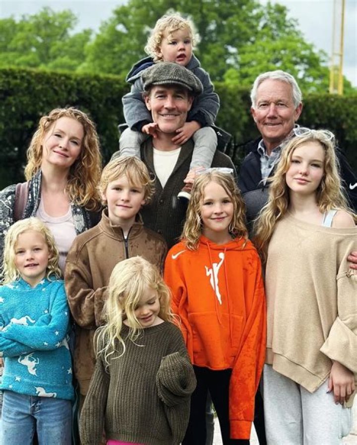 
What Happened To Donny van de Beek? His Injury & Salary Update 