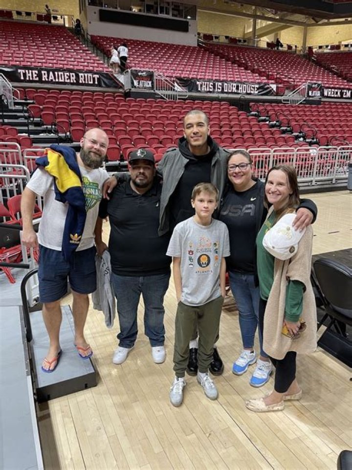 What Happened To Jeremy Sochan Father Ryan Williams? Mother Aneta And Family