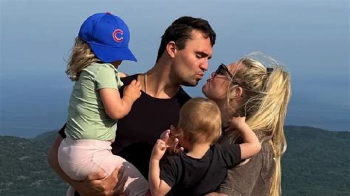 
Who are Charlie Benantes Parents? Charlie Benante Biography, Parents Name, Nationality and More 