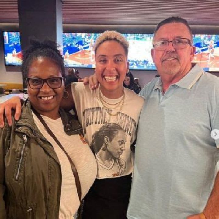 
Who Are Curtis And Sharon Clarendon | Meet Layshia Clarendon Parents 