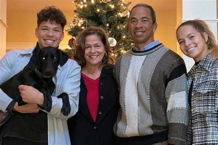 
Who Are Lisa Luchetta Genitori Parents? 