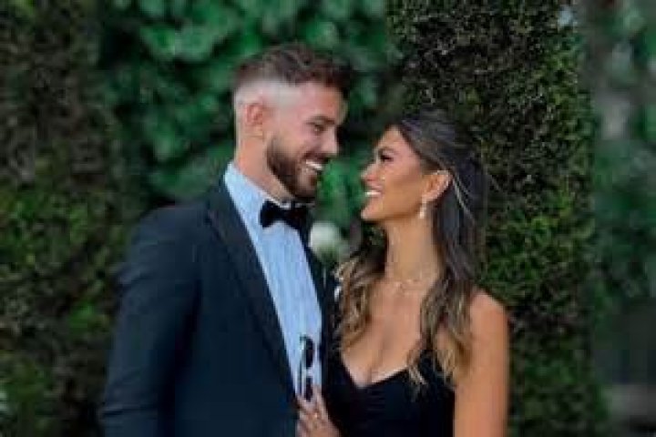 
Who are Nathan Lyons Parents? Nathan Lyon Biography, Parents Name, Nationality and More 