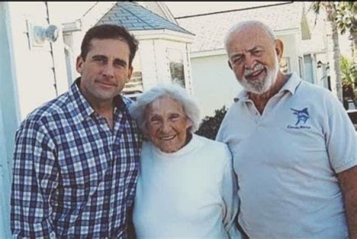 
Who are Steve Carell Parents? Steve Carell Biography, Parents Name and More 