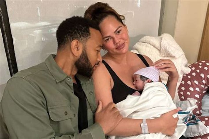 
Who is Alexandra? All we know about surrogate hired by Chrissy Teigen, John Legend for baby #4 