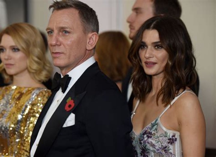 
Who is Daniel Craig Wife? 