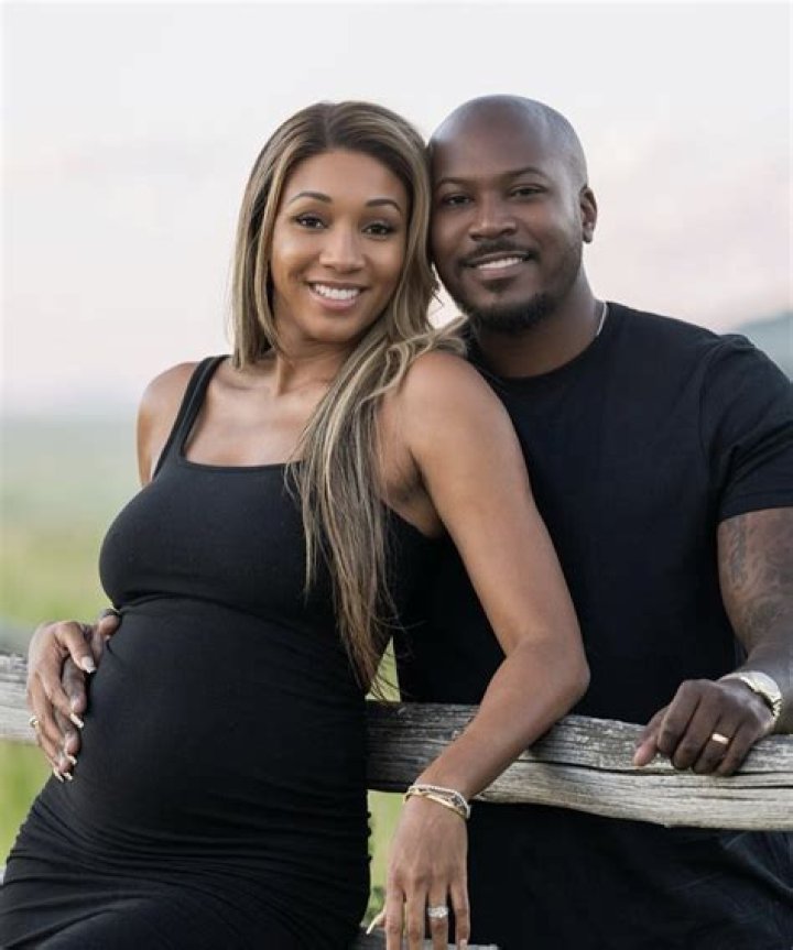 Who is Maria Isabel, Lefty SM’s wife?