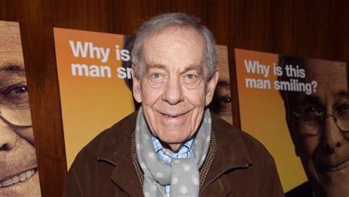 
Who is Morley Safer from “60 Minutes”? Wiki: Vietnam, Cause of Death, Retired, Net Worth, Stroke, Height 