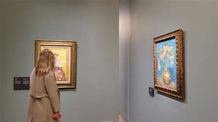 
Who is Performer Christine Bovill? Career Details Of The Artist Who Makes Tours Around The World 