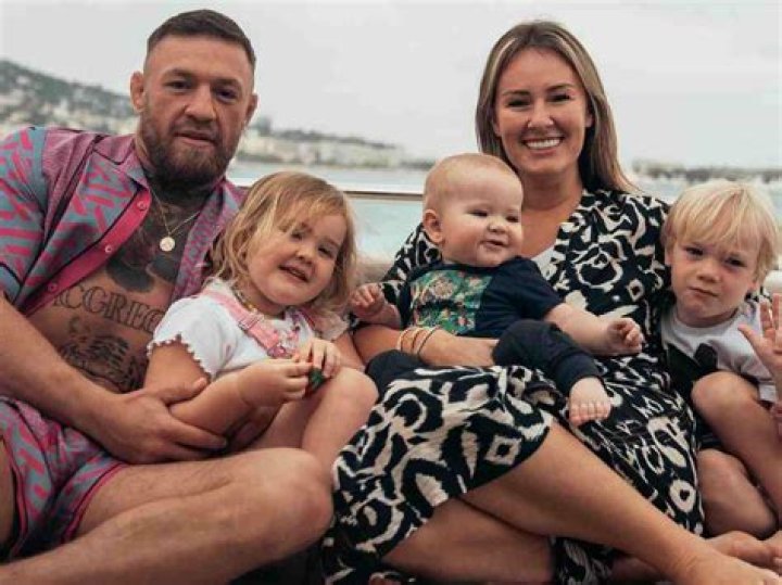 
Who Is Raecene Mcgregor Partner? Husband and Family Life 