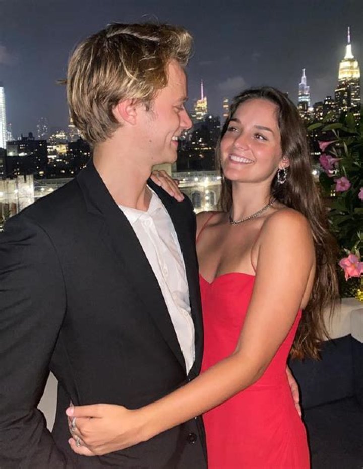 Who Is Rudy Pankow Dating In 2022? About Outer Banks Actor’s Love Life