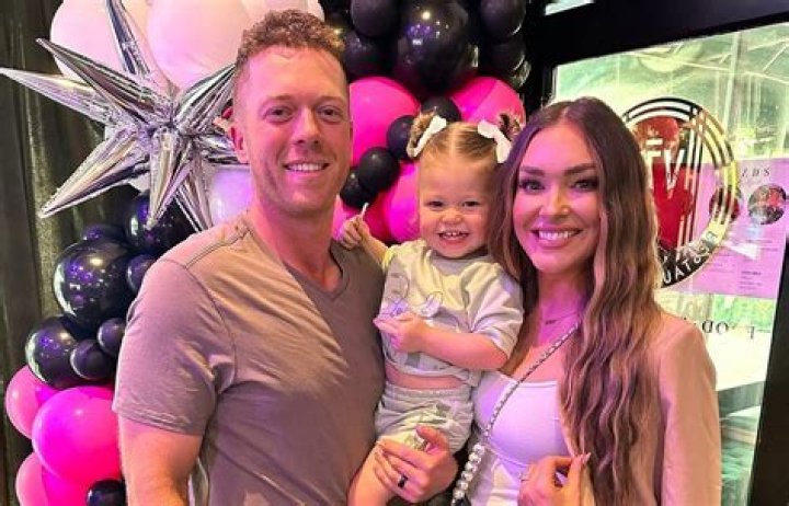 
Who Is Talor Gooch Wife Ally Gooch? Meet Daughter Collins Gooch 