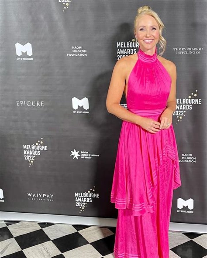 
Why Do Fans Think Livinia Nixon Is Pregnant In 2022? Is It Because They Saw A Baby Bump? 