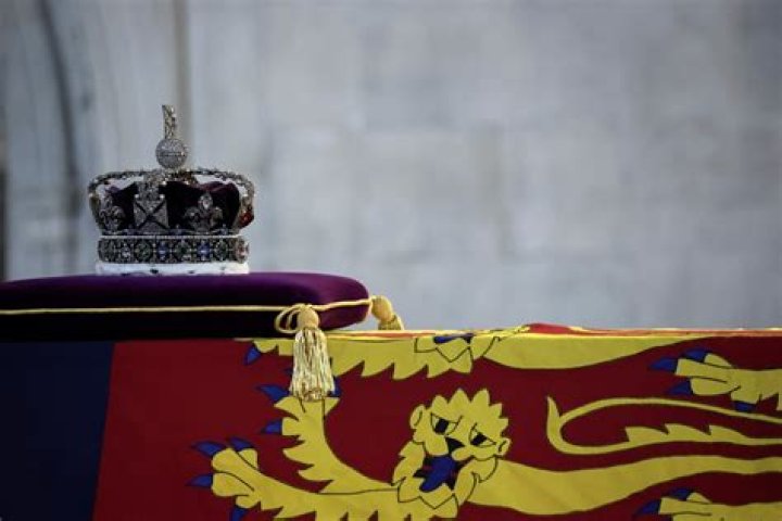 
Why is the Royal Standard flag draped over Queen Elizabeth II’s coffin? 