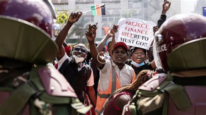 
Why was Wilson Gachanja, the former Land Commissioner, arrested by the EACC? Purchase of a Beach Plot 