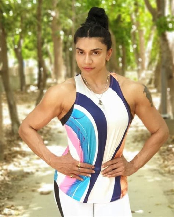 Yashmeen Chauhan Height, Weight, Net Worth, Age, Birthday, Wikipedia, Who, Instagram, Biography