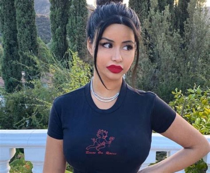 Yungsweetro Height, Weight, Net Worth, Age, Birthday, Wikipedia, Who, Instagram, Biography