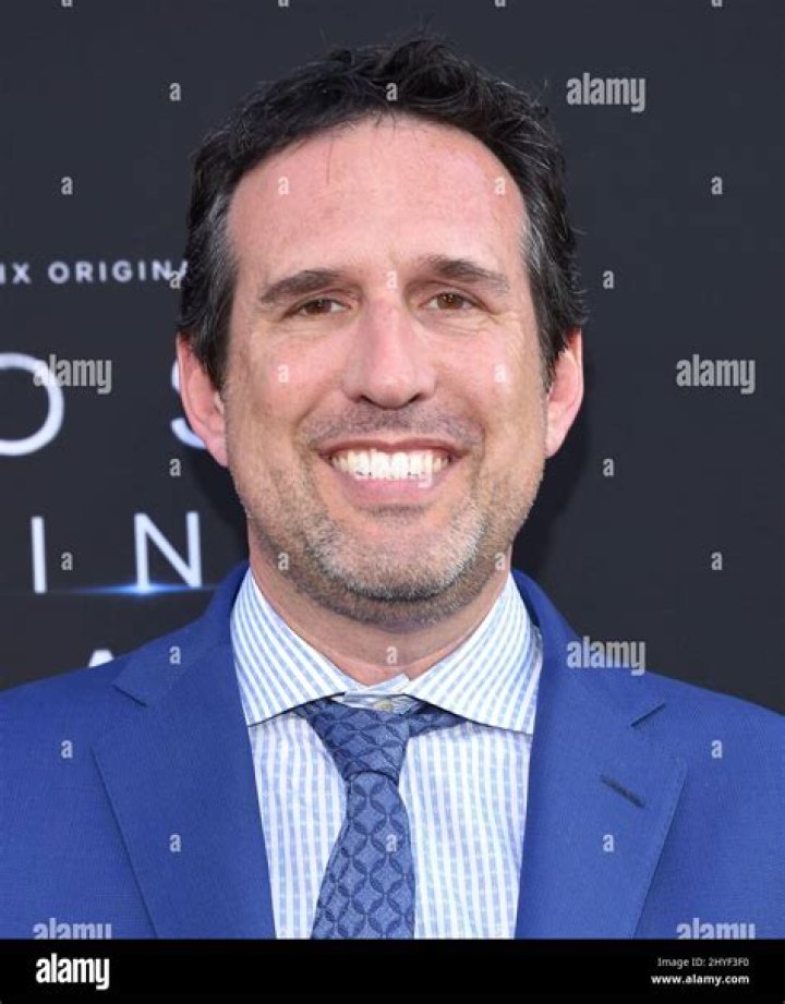 
Zack Estrin Height, Weight, Net Worth, Age, Birthday, Wikipedia, Who, Nationality, Biography 