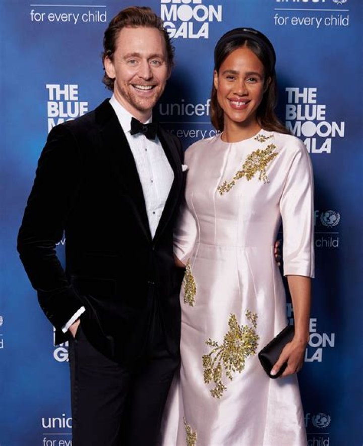 
Zawe Ashton Parents Ethnicity And Race: Meet Tom Hiddleston’s Pregnant Fiance 