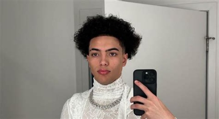 Zay Trendz Height, Weight, Net Worth, Age, Birthday, Wikipedia, Who, Nationality, Biography