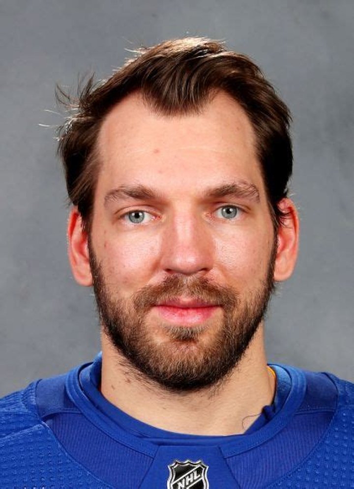 
Zemgus Girgensons Height, Weight, Net Worth, Age, Birthday, Wikipedia, Who, Nationality, Biography 